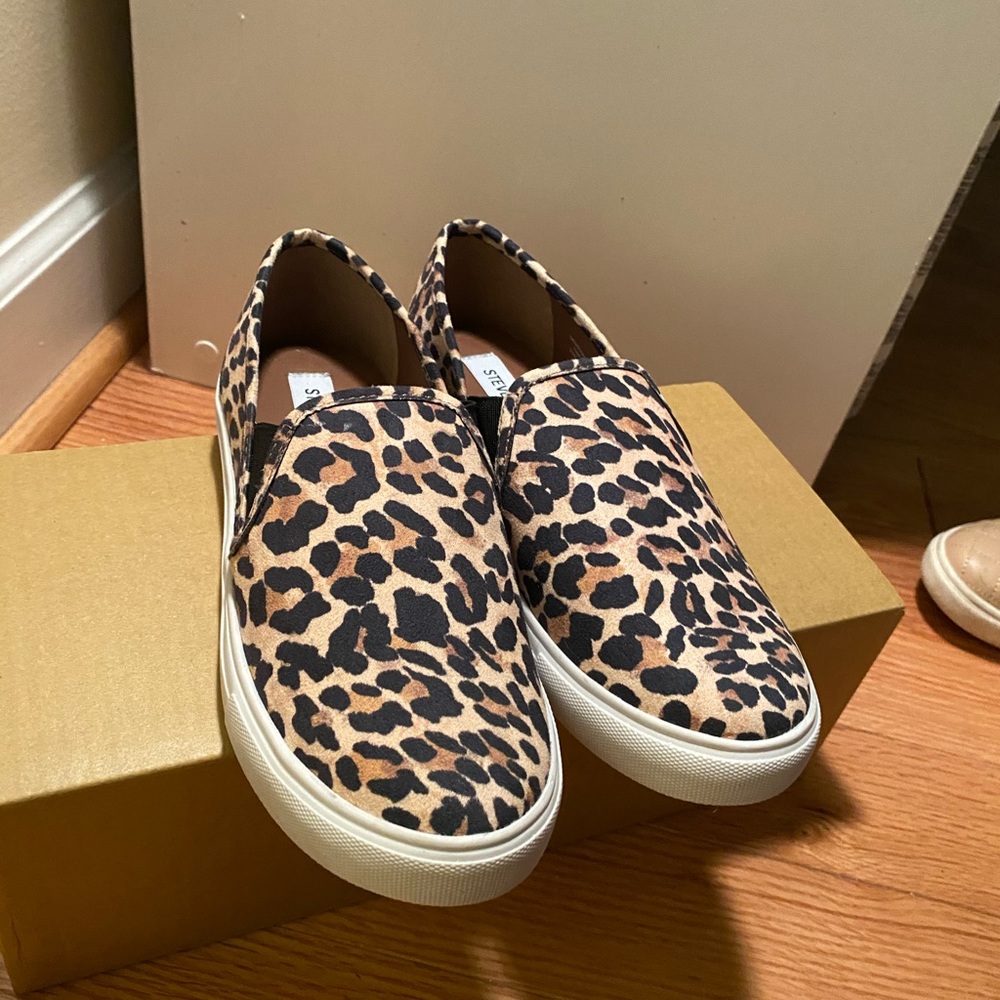 Cheetah Steve Madden slip ons